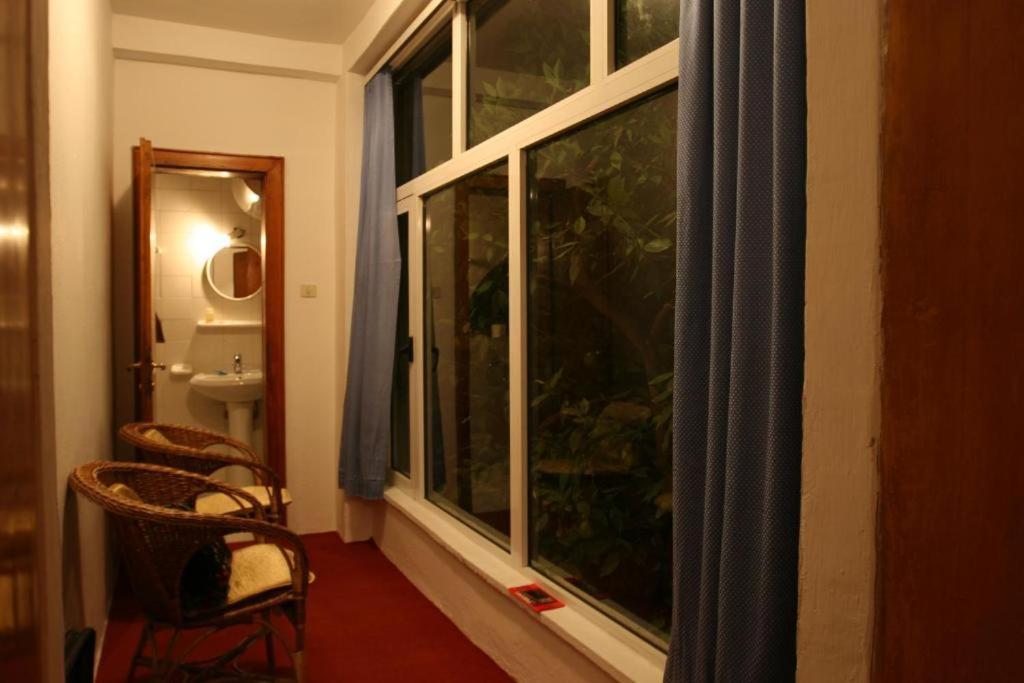 Guesthouse Pension Andrea Тирана Экстерьер фото
