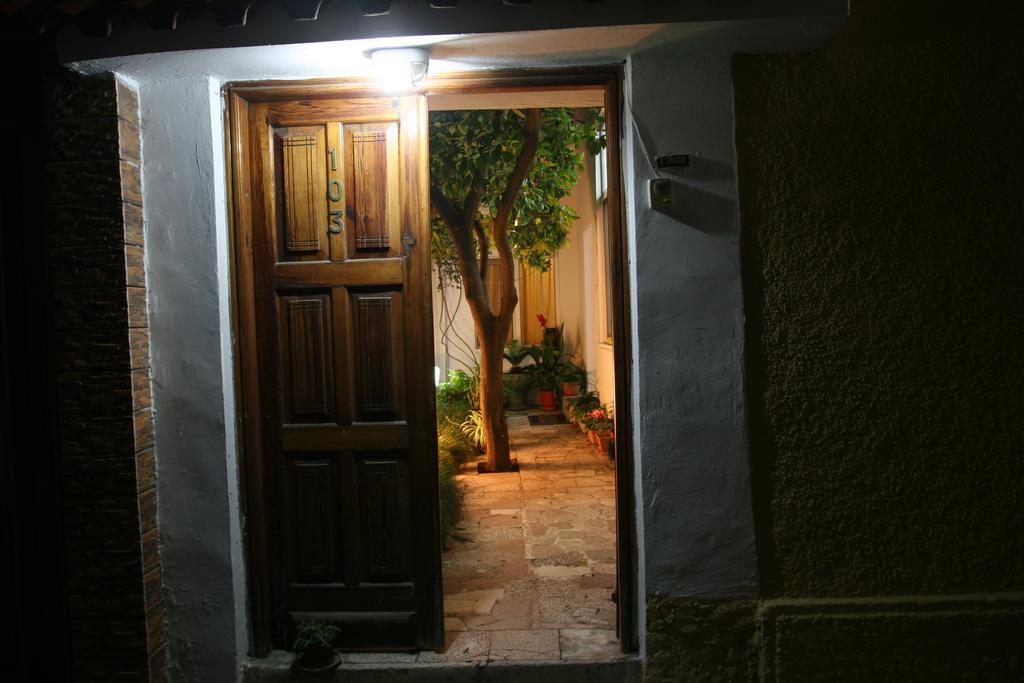 Guesthouse Pension Andrea Тирана Экстерьер фото