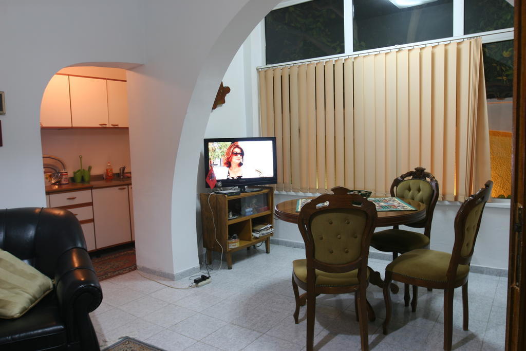 Guesthouse Pension Andrea Тирана Экстерьер фото