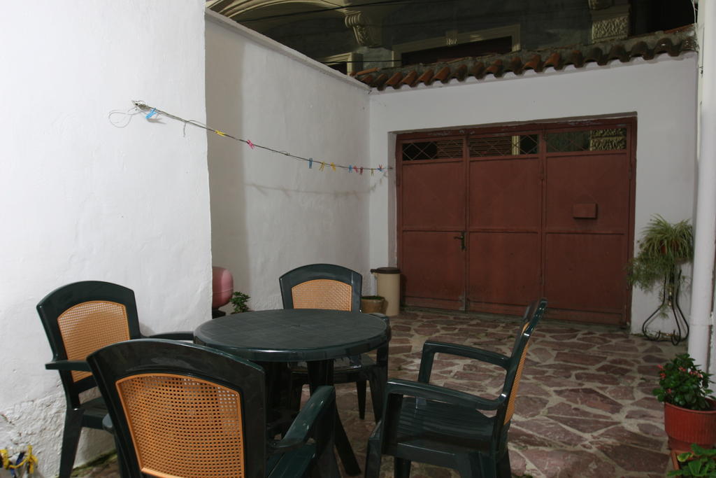 Guesthouse Pension Andrea Тирана Экстерьер фото