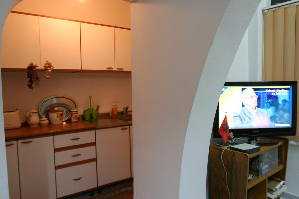 Guesthouse Pension Andrea Тирана Экстерьер фото