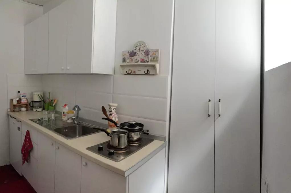 Guesthouse Pension Andrea Тирана Экстерьер фото