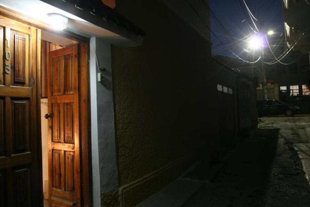 Guesthouse Pension Andrea Тирана Экстерьер фото